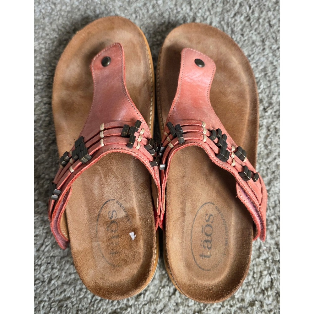 Taos Women Coral Leather Beaded Thong Sandals Size 8-8.5 EU 39 Made in Portugal